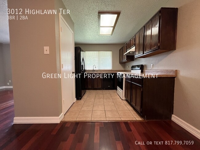 Building Photo - 3012 Highlawn Terrace