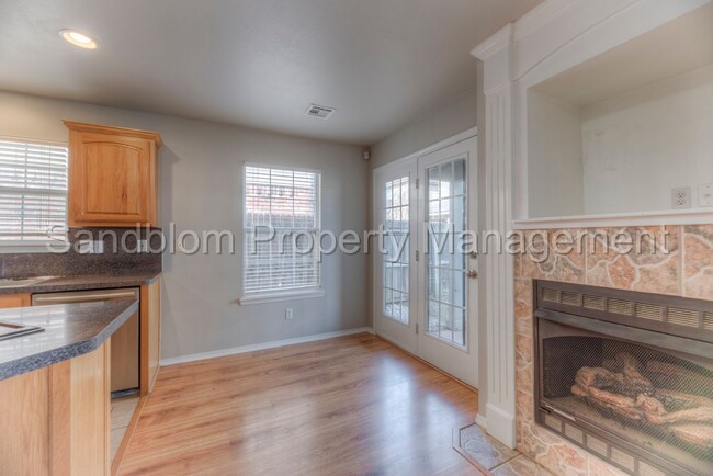 Building Photo - For Lease | Jenks | Available Now!