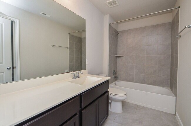 Building Photo - 4015 Prairie Landing Ln