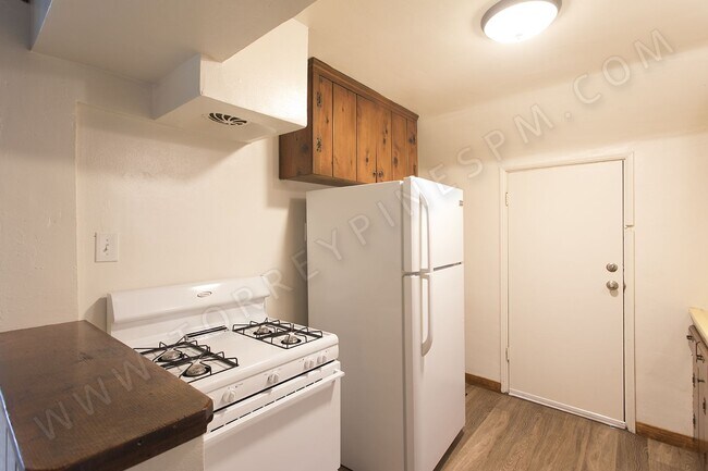 Building Photo - *2 WEEKS FREE!* Point Loma - Beautiful Two...