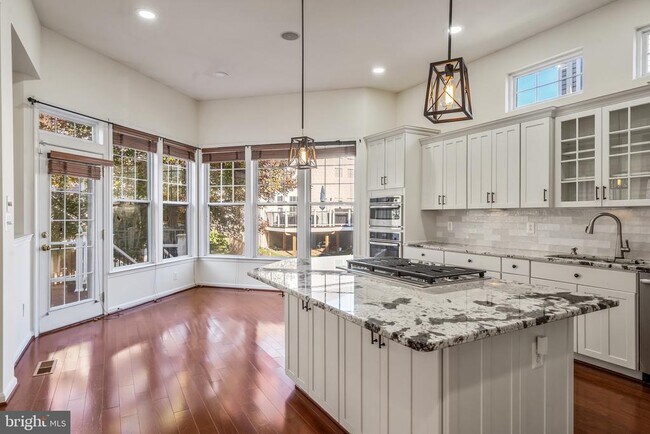 Building Photo - 41980 Ural Dr