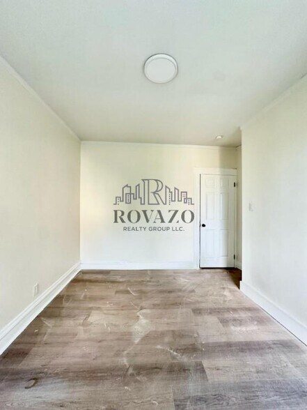 Building Photo - 27 N 5th St