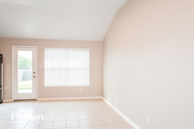 Building Photo - 1208 Mountain Peak Dr