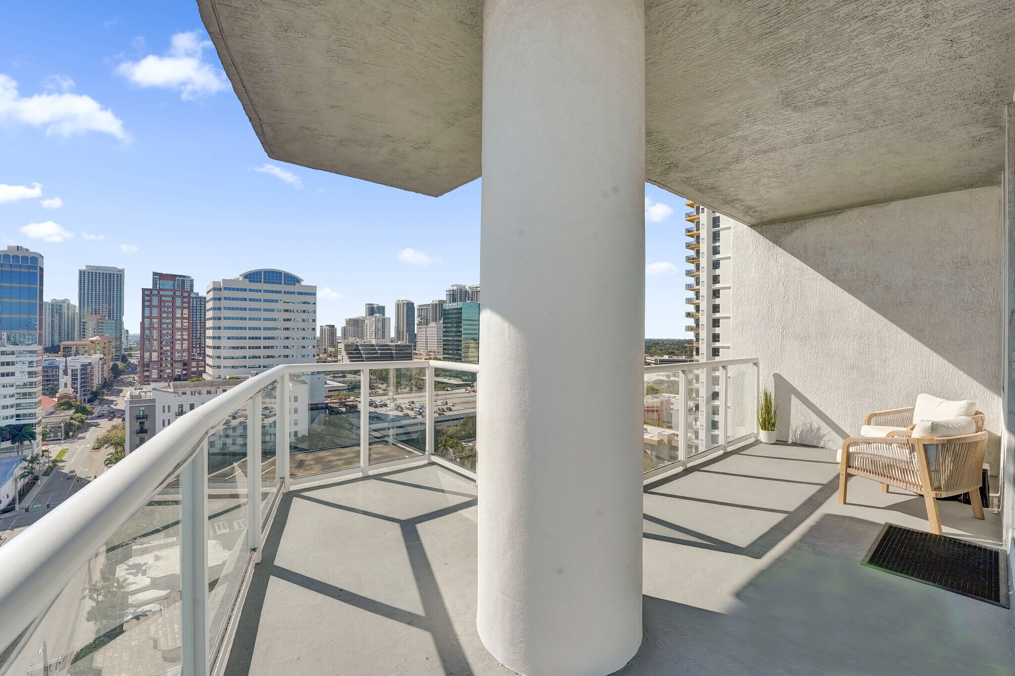 Building Photo - 315 NE 3rd Ave