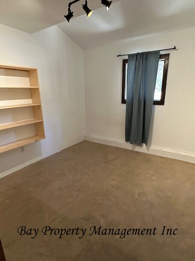 Building Photo - Rent Reduced on this unique Carmel Valley Horse Property!