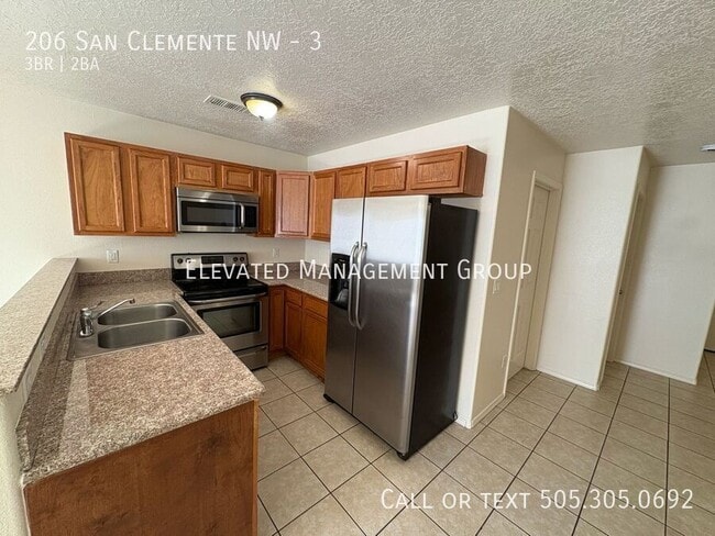 Primary Photo - 206 San Clemente Ave NW