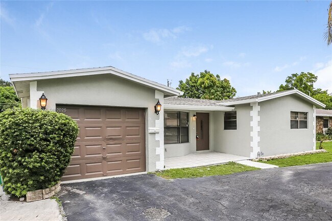 Primary Photo - 5011 NW 17th St