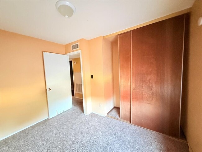 Building Photo - 9611 Blue Creek Ln