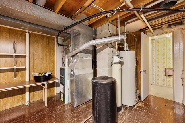 Building Photo - 2728 Florann Dr