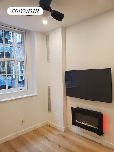 Building Photo - 509 E 77th St