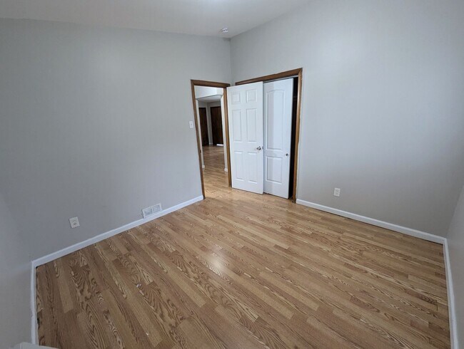 Building Photo - Spanish Lake Stunner