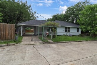 Building Photo - 1606 W Humble St