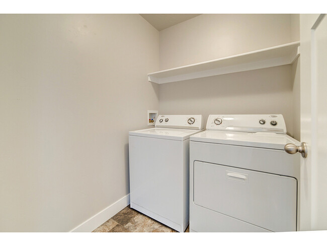 Building Photo - 1147 Independence Ave