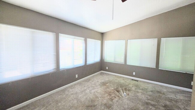 Building Photo - 4bed 2bath 3 car garage and Rv Boat Parking- Gorgeous Single Story House