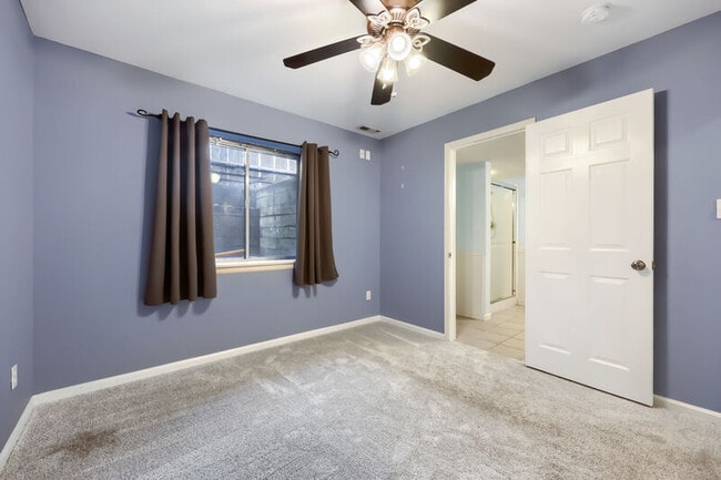 Building Photo - 885 Marlstone Pl