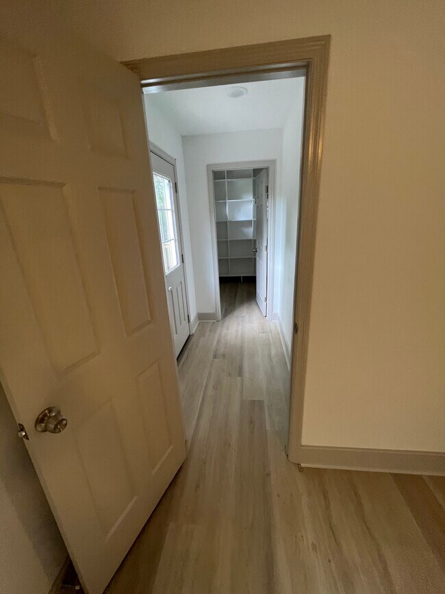 Master Closet w/ balcony access - 1714 Le Grand St