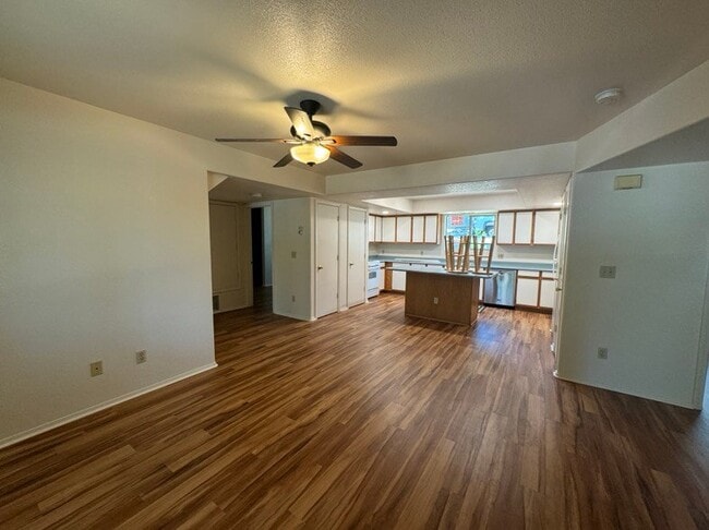 Building Photo - 51 S Maricopa St