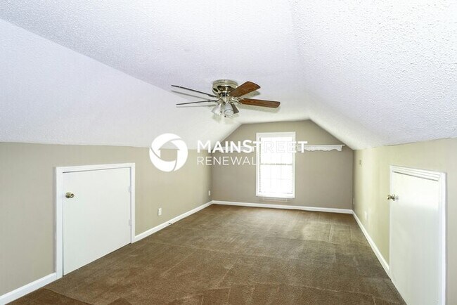 Building Photo - 4 Bedroom Pet-Friendly Home in Cordova, TN with Main Street Renewal