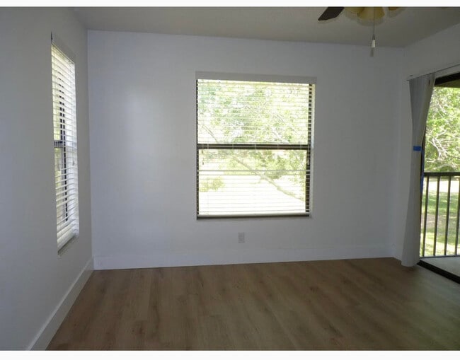 Building Photo - 3130 Millwood Terrace