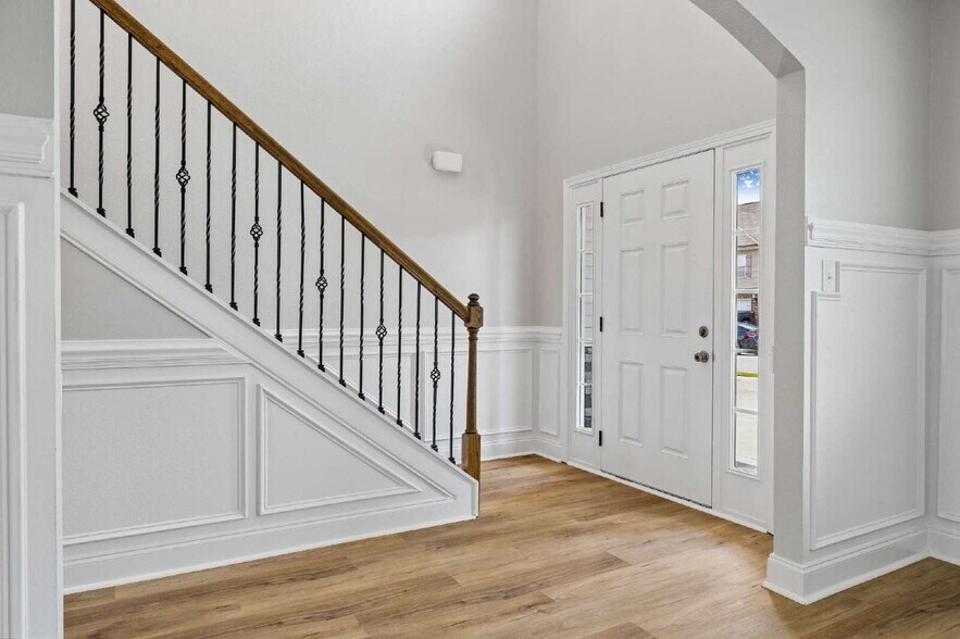 Building Photo - 1240 Winterset Dr
