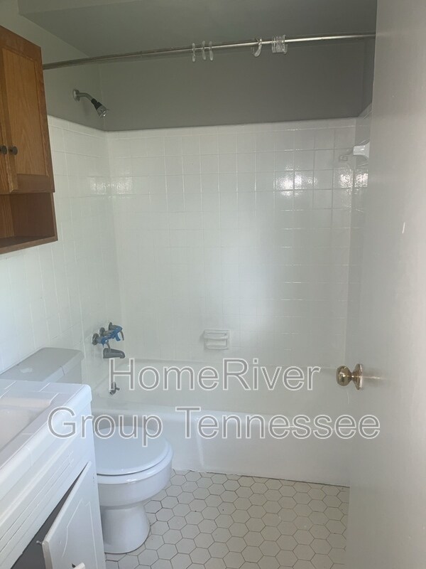 Building Photo - 5080 Fernleaf Ave