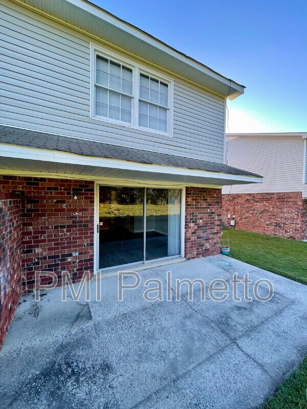 Building Photo - 718 Augusta St