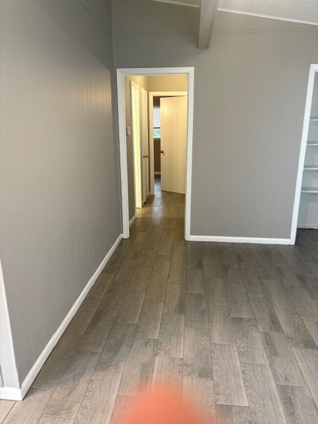 Building Photo - 428 Sierra Madre Dr