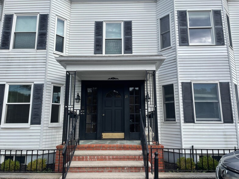 Building Photo - 11 Bemis Rd