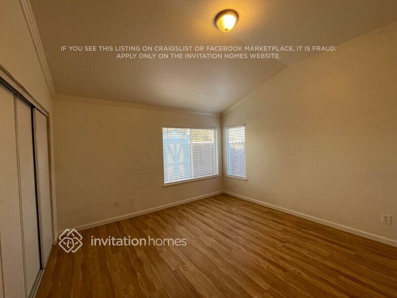 Building Photo - 456 Victory Ave