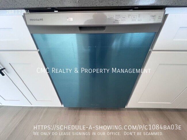 Building Photo - 5400 E The Toledo