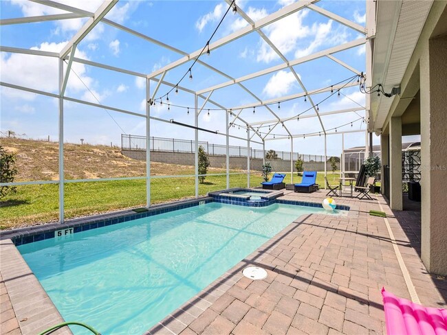 Building Photo - 9084 Sommerset Hills Dr