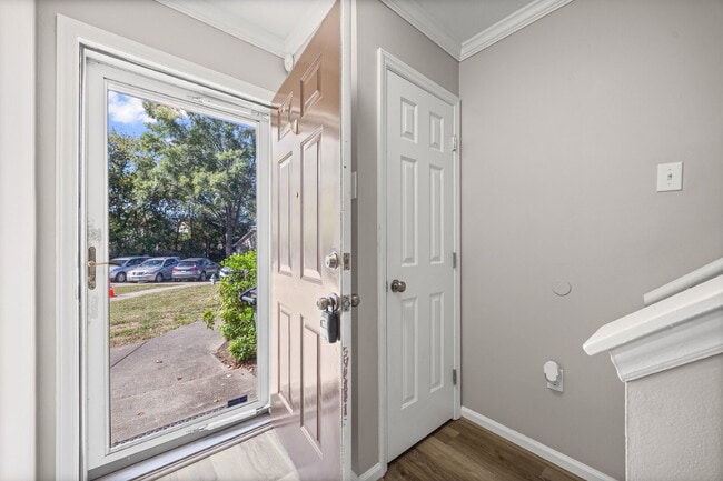 Building Photo - "Charming 2-Bed Townhome with Modern Comforts in Fort Mill – Your Cozy Retreat Awaits!"