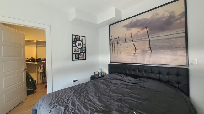 Building Photo - 5711 Washington St