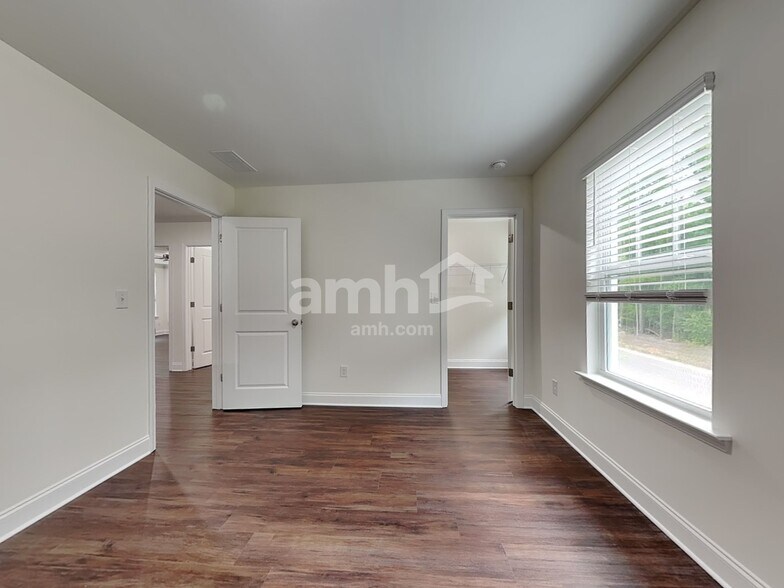 Building Photo - 14026 Belle Mont Dr