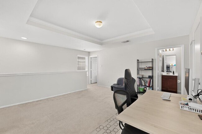 Building Photo - 262 Zuma Dr