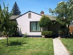 Building Photo - CUTE HOME IN EAST SACRAMENTO!!