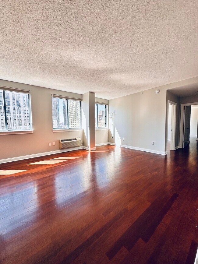 Building Photo - 311 Washington St