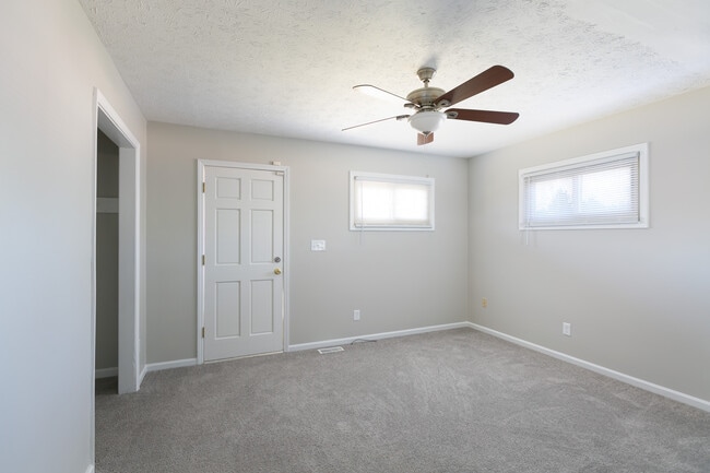 Building Photo - 1008 Kaywood Dr