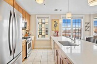 Building Photo - 830 Monroe St