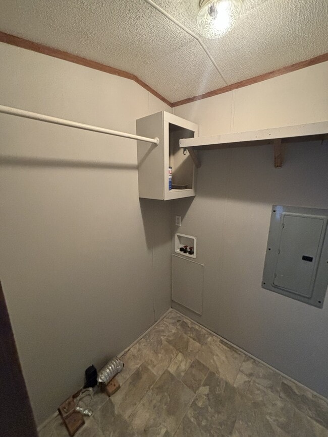 Building Photo - 300 Ricks Rd