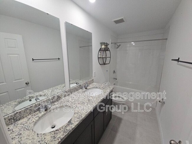 Building Photo - 4450 Rapallo Ave