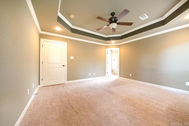 Building Photo - 19 Tradewinds Dr