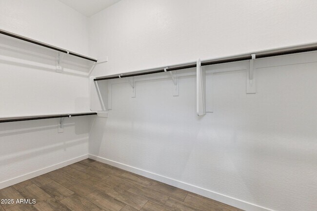 Building Photo - 531 S Owl Dr