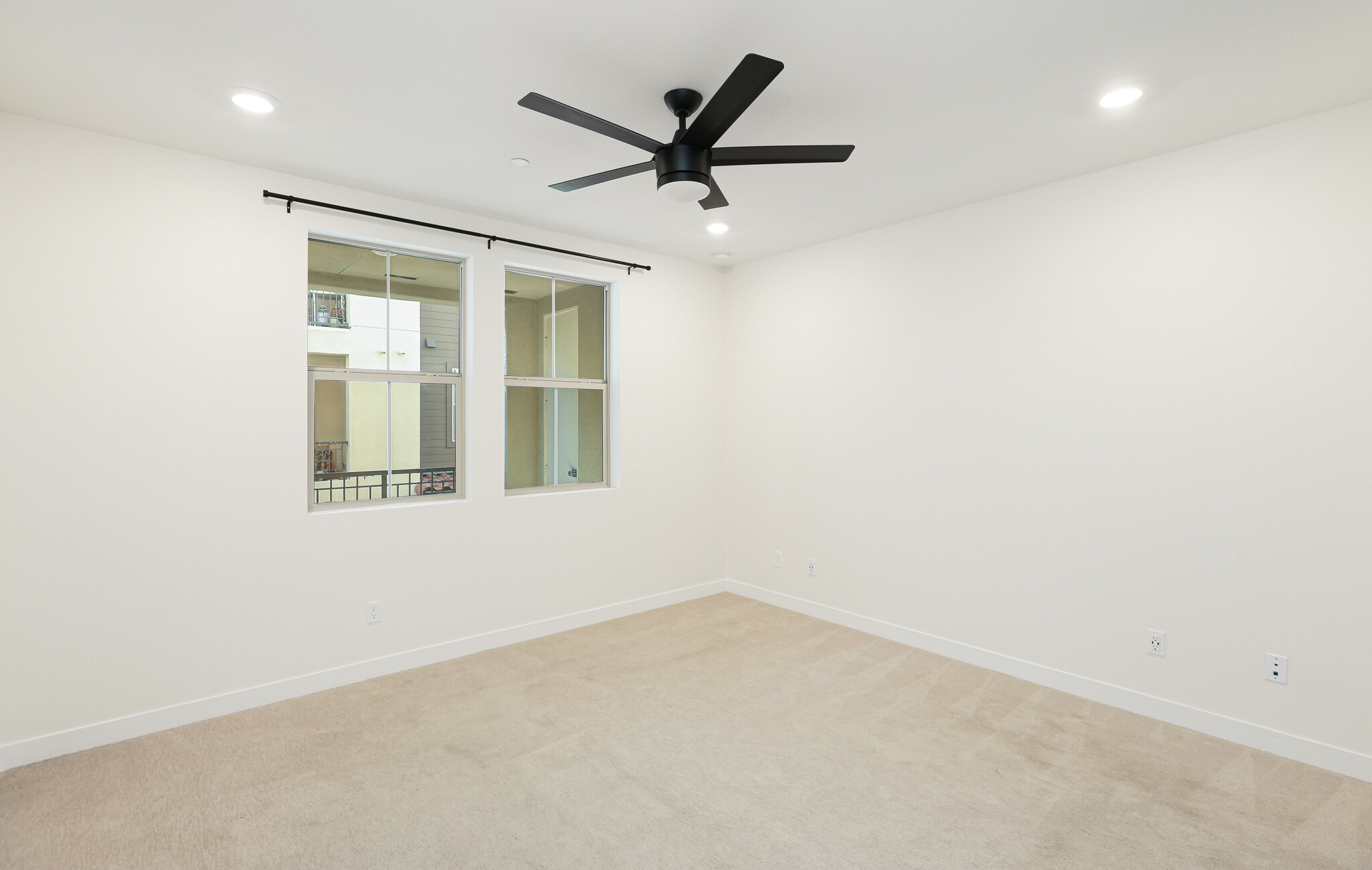 Building Photo - 1100 Lasso Way