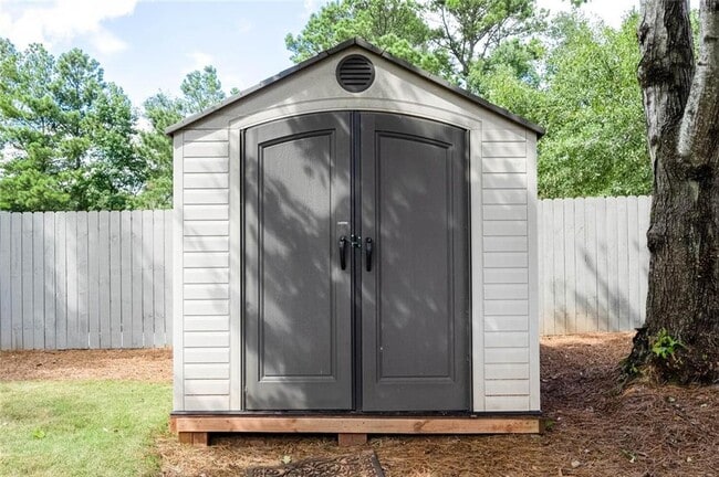 Building Photo - 3281 Mitsy Forest Way NE