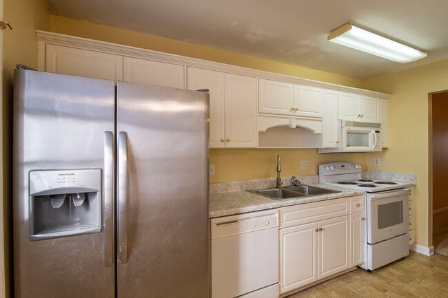 Building Photo - 113 Ginkgo Ln