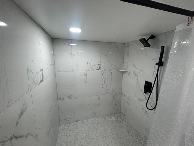 Building Photo - 1115 Keane St