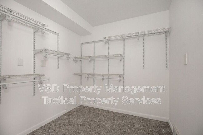 Building Photo - 17932 Neff Rd