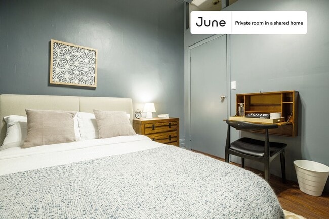 Building Photo - 400 W 20th St