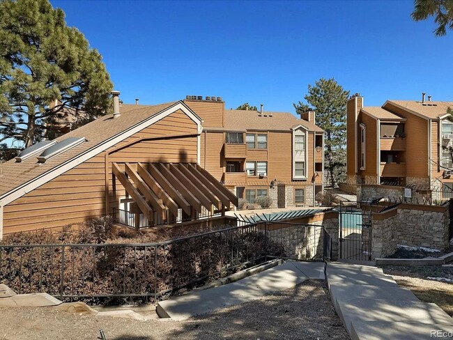 Building Photo - Cozy Condo with Storage Unit